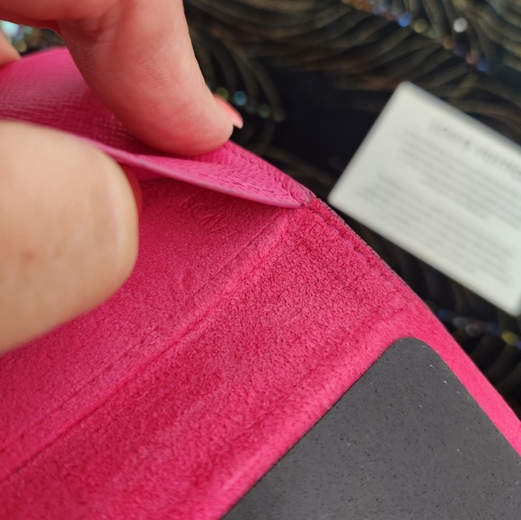 Loius Vuitton Phone Case - Picture 7 of 9